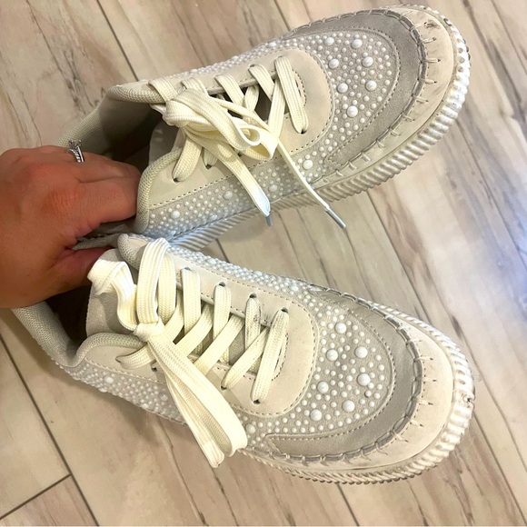 White bridal sneakers! Size 7! Worn twice - Picture 1 of 6